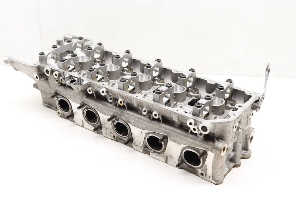 2006-2010 BMW M5 5.0L - LEFT 5.0L Engine Cylinder HEAD 7833881 - Image 3 of 4