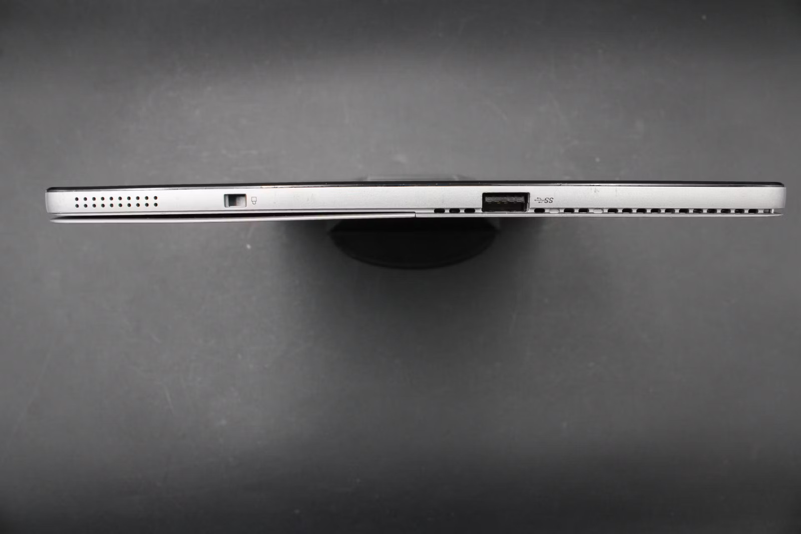 Dell Inc. Latitude 7210 2-in-1, 12.3-Inch Laptop, with Intel(R) Core(TM) i5-10310U CPU @ 1.70GHz, Windows 11 Pro