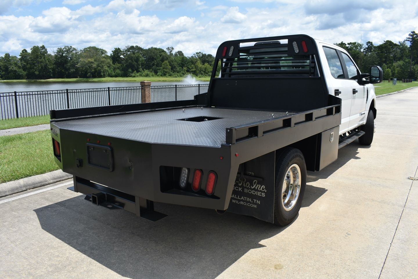 2021 Ford F-350 Super Duty XL thumbnail 5