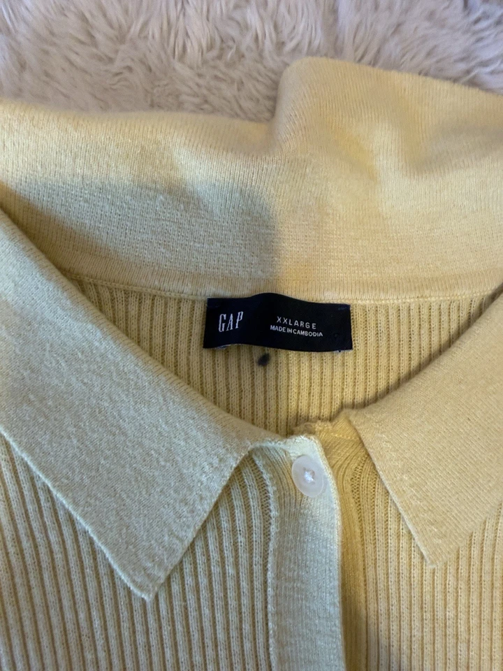Cárdigan cuello amarillo Gap talla XXL Foto 3 de 4