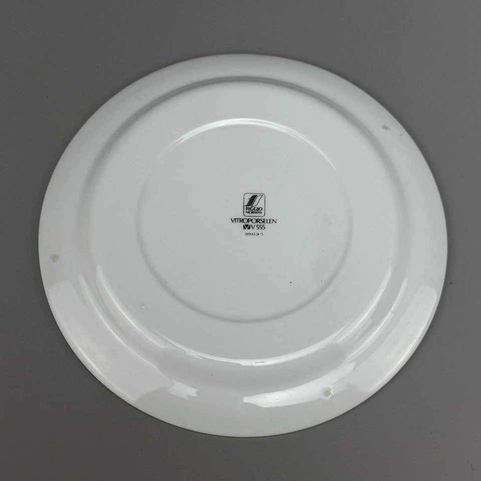 Vintage Figgjo Norway V555 Cat Tree Plate 2 Mugs Green Vitroporselen Set - Image 4 of 4