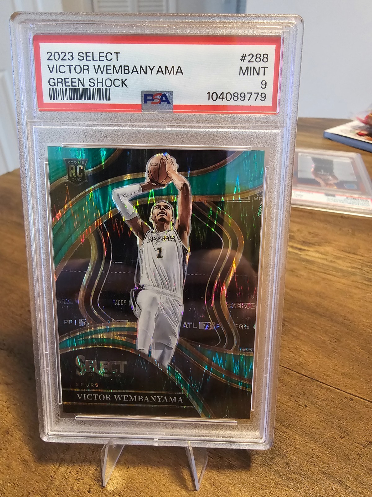 2023 SELECT - VICTOR WEMBANYAMA - GREEN SHOCK COURTSIDE Rookie - RC PSA 9