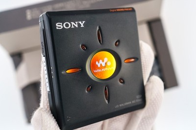 SONY MZ-E500 BLACK Minidisc MD Player in BOX with remote, AA adap
