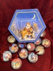 VTG 12 Traditional Santa Sugar Ball Christmas Ornaments Decorative Hexagon Box — photo 1