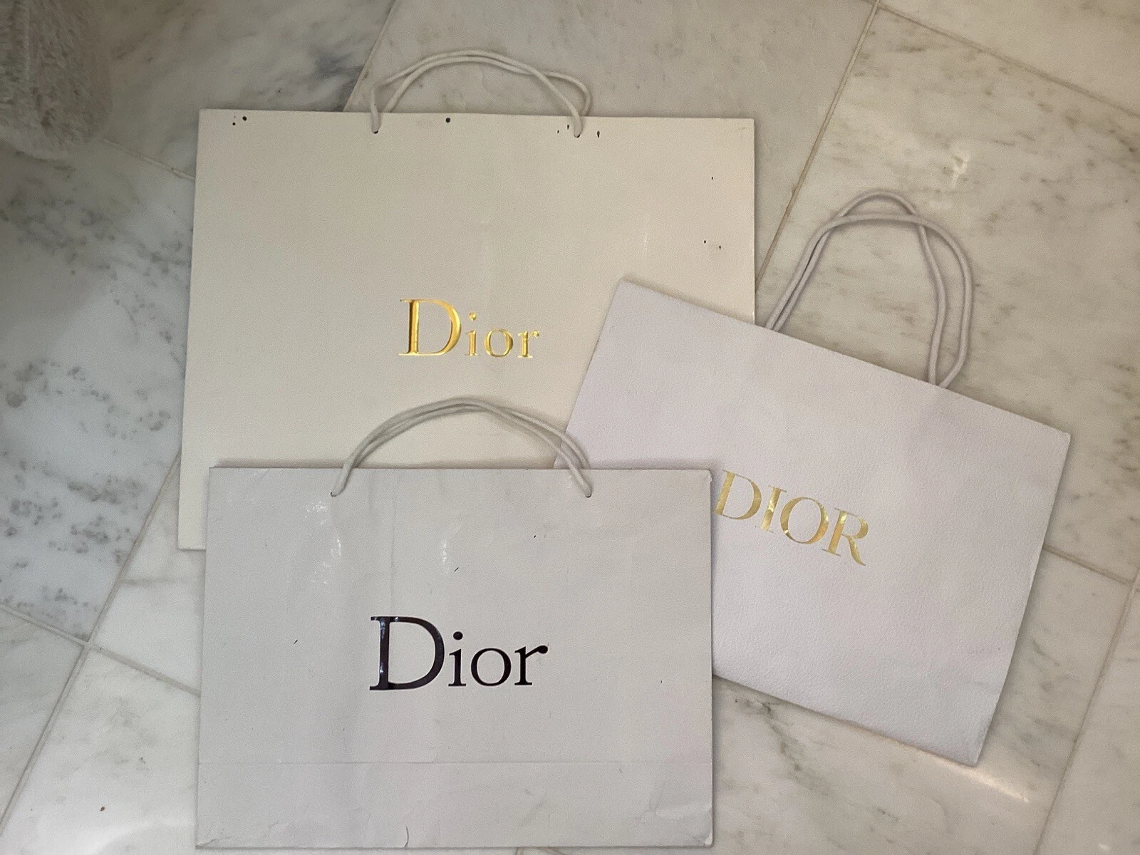 Sac porte cadeau Christian Dior au détail X 3
