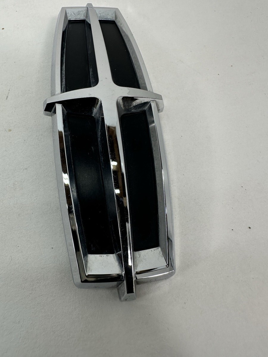 2010-2012 LINCOLN MKZ Right Passenger Side Fender Emblem Logo OEM