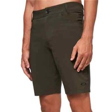 NWT Oakley Men's Baseline Hybrid Shorts Size 36 Dark Brush Green