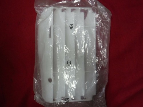 NEW OEM HONDA CRF250R RADIATOR GRILL COVER WHITE 19033-KRN-A40 - Picture 3 of 3