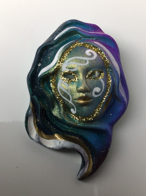 Maschera Veneziana Spilla in Ceramica Artistica Dipinta A Mano Made In Italy Maschera Veneziana Spilla in Ceramica Artistica Dipinta A Mano Made In Italy