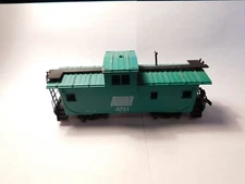 ROCO ~ HO Scale TRAIN CABOOSE CAR / Model Railroading - 4751 GREEN
