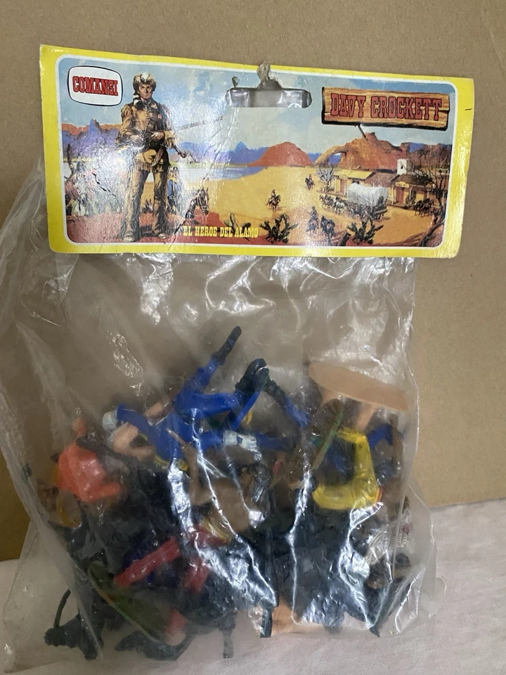 Davy Crockett Soldiers & Indians Playset- El Heroe Del Alamo 60'sby Comansi - Image 2 of 4