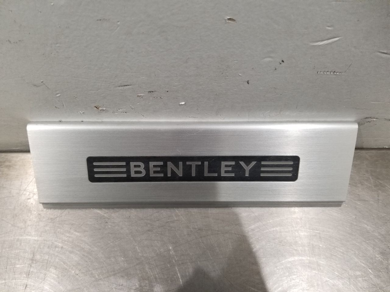 Bentley Bentayga REAR+LEFT Scuff plate P/N 36A853375B