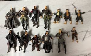Lot De 34 Figurines Le Seigneur Des Anneaux – Eaglemoss – Plomb – Occasion