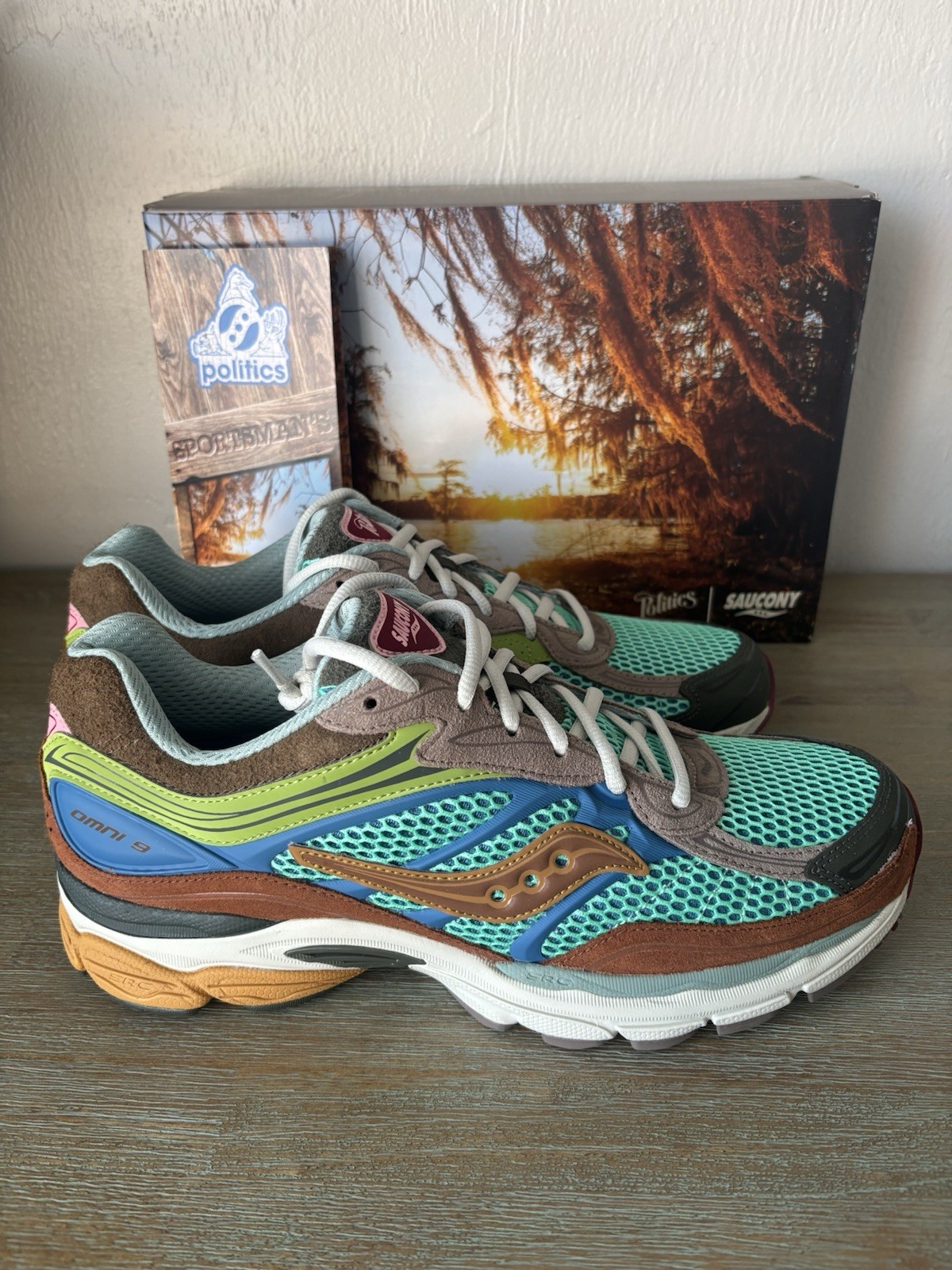 Size 11 - Saucony x Sneaker Politics Progrid Omni 9 S71032-1 thumbnail 2