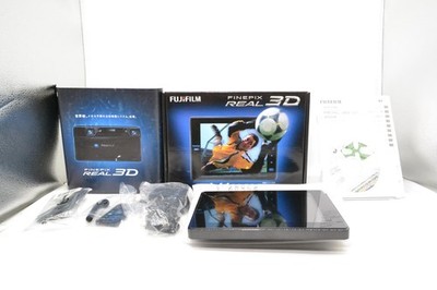 富士フィルム FinePix REAL 3D V1 VIEWER 中古 美品 送料無料 デジタル