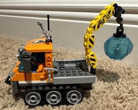 LEGO 60033: Arctic Ice Crawler ~ 100% Complete with Manual ~ Retired 2015