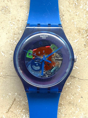 Swatch Originals Indigo Lacquered Armbanduhr für Unisex Skeleton