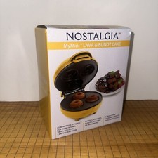 Nostalgia My Mini Lava And Bundt Cake Maker NEW IN BOX Yellow