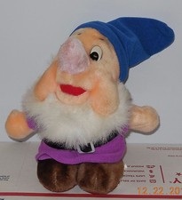 Disney Store Exclusive Snow White Happy Dwarf 6" plush toy RARE HTF
