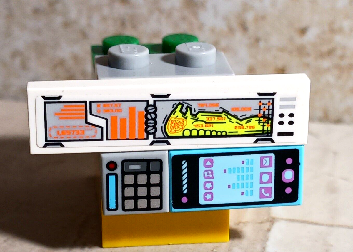 LEGO Alien Display Body Autopsy Medical Monitor Keypad Secret Code