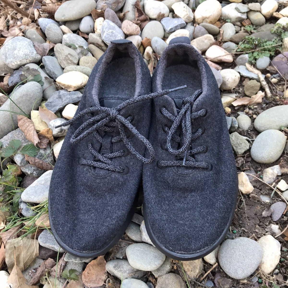 Allbirds Shoes Men\'s 9 WRP Runner Protect Running Athletic Wool Blend‎ Black Cut in half: Allbirds Tree Runners Review | RunRepeat main image 4