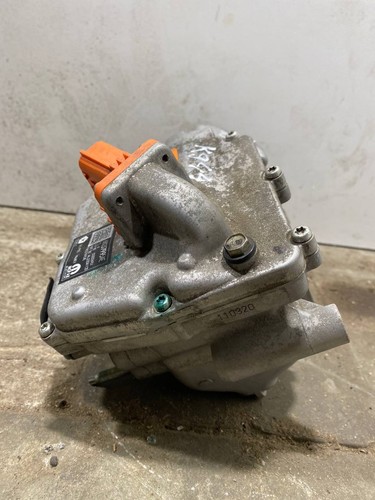 Compressor, air conditioning Chrysler Pacifica 2018 68237995AE - Picture 3 of 10