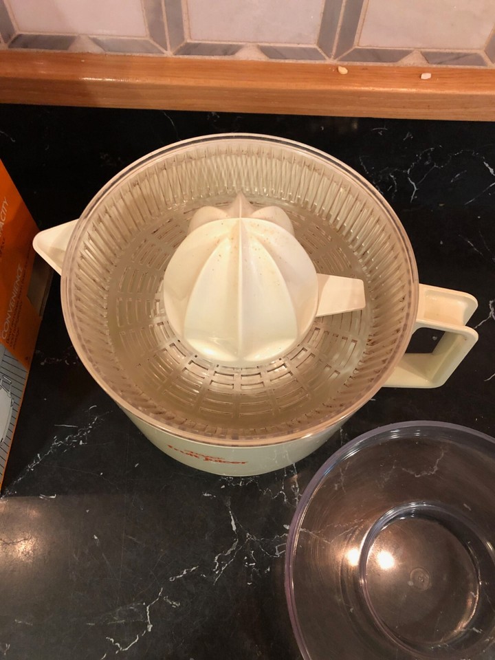 DAZEY Vintage Electric FRUIT JUICER FJ28 eBay
