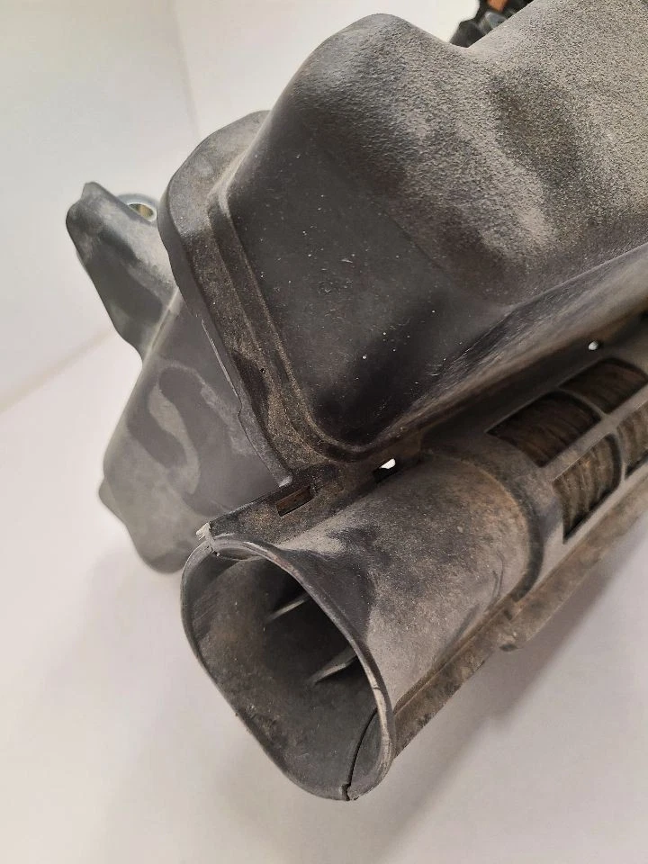 Filtro de aire Toyota Prius 2010-2018 Prius V VIN UE séptimo y octavo dígito Foto 3 de 4