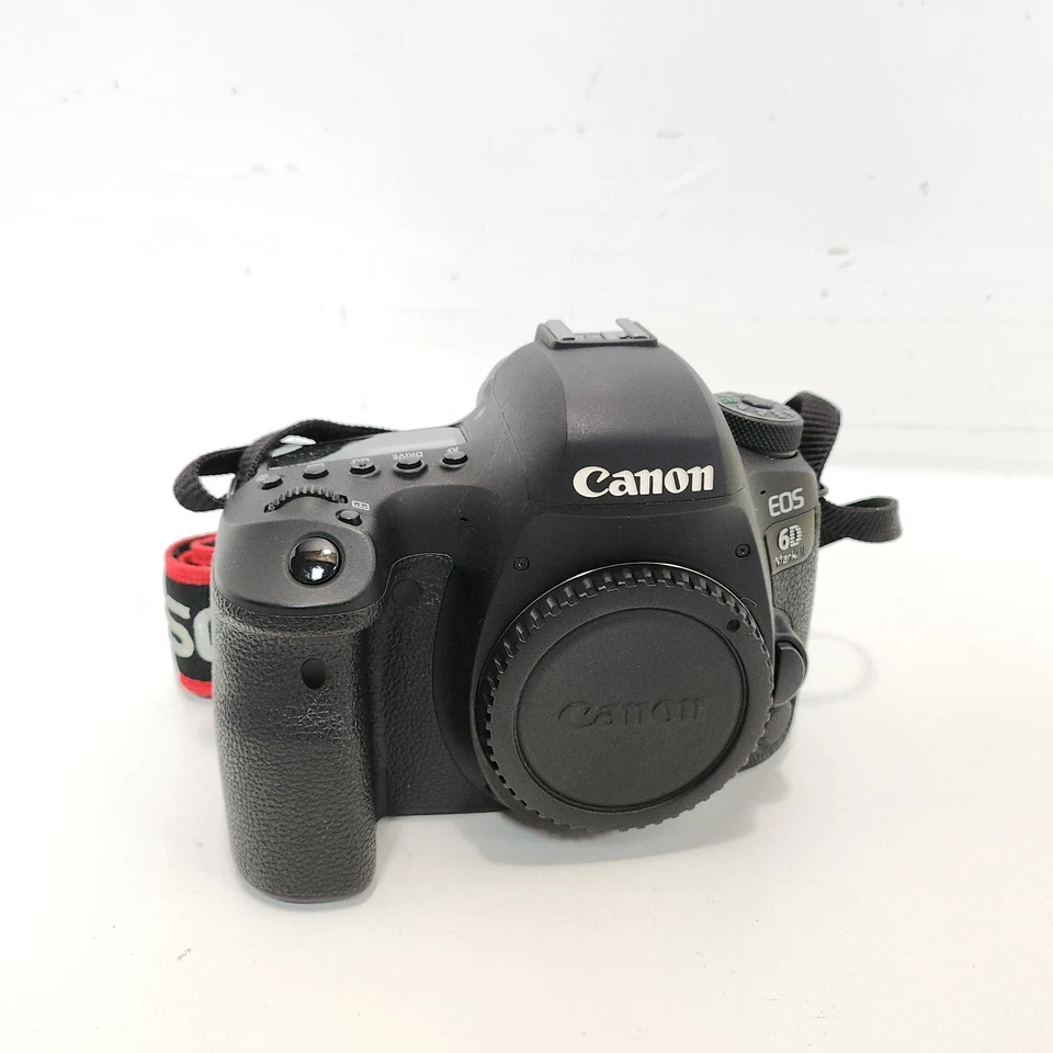 Canon EOS 6D Mark II, foto 1 de 3