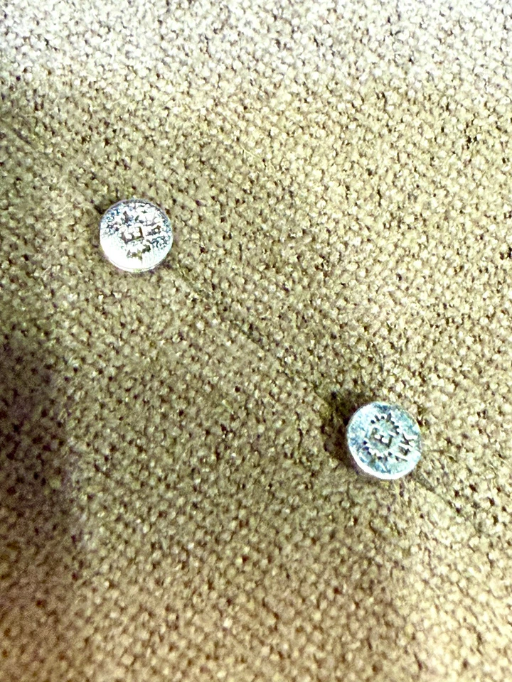 Pendientes de oro blanco macizo corte princesa circonita cúbica espalda plana - Colección Estella Foto 2 de 4