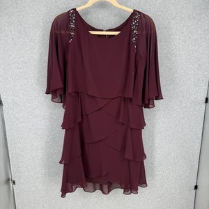 green emerald velvet dress Amazon.com: MisShow Women's Lace Empire A-Line Wedding Guest Dresses Long  Scoop Neck Evening Formal Gowns Burgundy Small : Clothing, Shoes & Jewelry