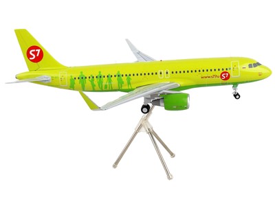 Airbus A320 Commercial Aircraft S7 Airlines Lime Green Gemini 200 1/200