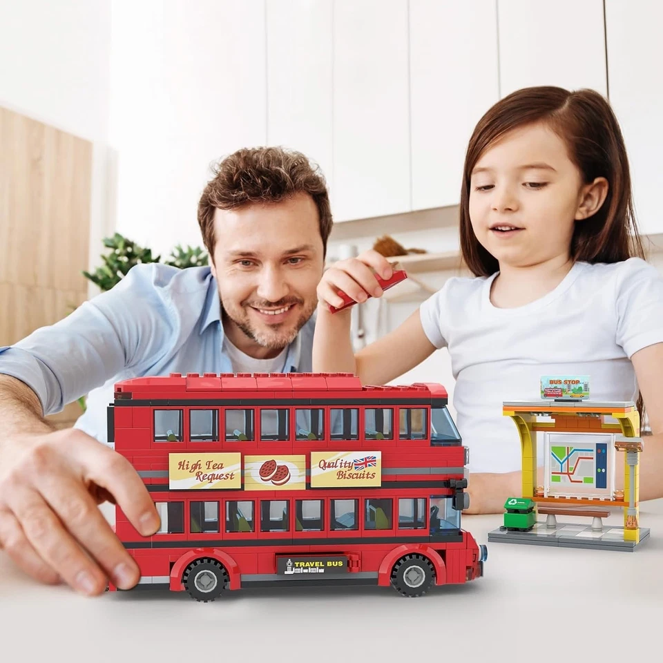 Classic Red Double-Decker London Bus Station Set - Engaging Roleplay Starter - Image 4 of 4