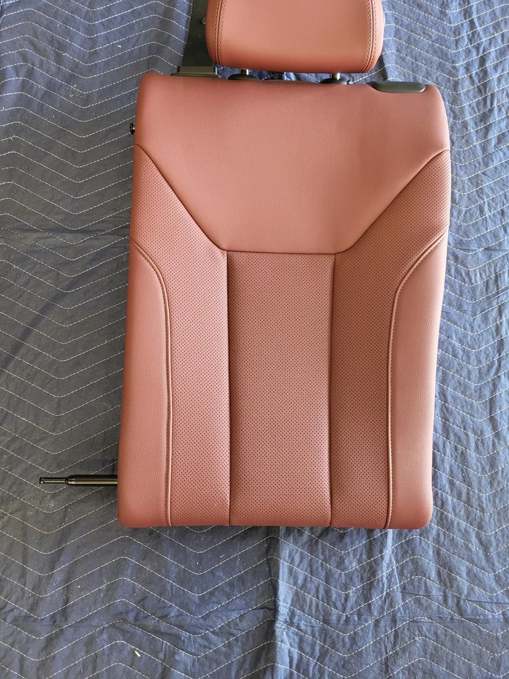 Б/у оригинальное левое верхнее заднее сиденье BMW 2-го ряда для 2022-2024 430i xDrive Gran Coupe - Изображение 3 из 4