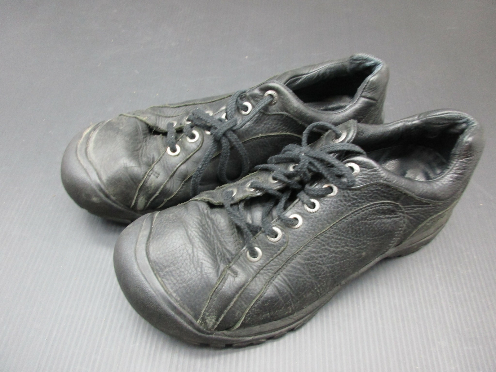 SCARPE DA UOMO KEEN TAGLIA 12 NERE IN PELLE STRINGATE ESCURSIONISMO PASSEGGIO TRAIL 3D