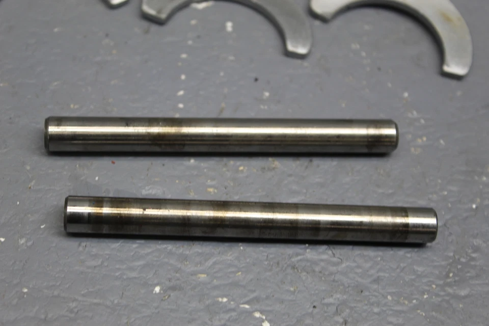 1975 SUZUKI TS400 APACHE ДВИГАТЕЛЬ ТРАНСМИССИЯ ПЕРЕКЛЮЧЕНИЕ ПЕРЕДАЧ ВИЛКИ 25211-16500 - Изображение 3 из 4