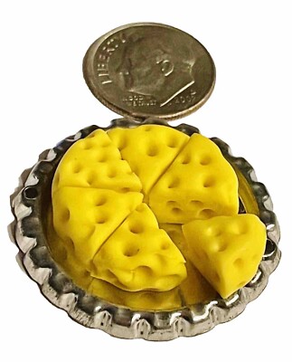 Barbi Dollhouse Miniature Food Mini Cheese Slices Yellow Lot   6pc Free Tray