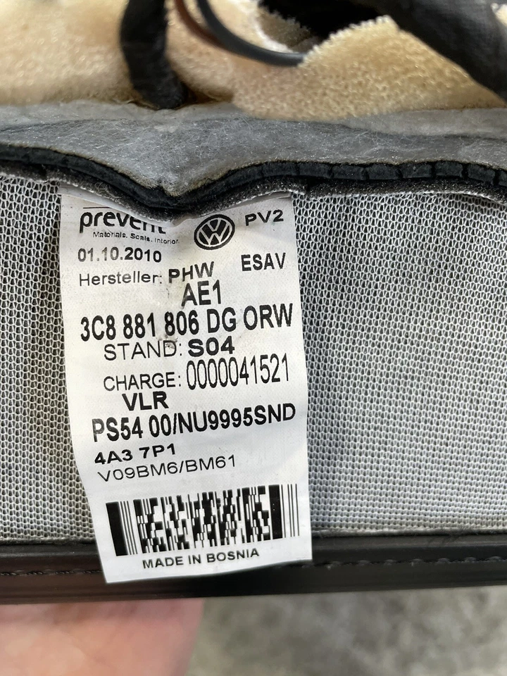 VOLKSWAGEN CC FRONT SEATS COVERS - Image 2 of 4