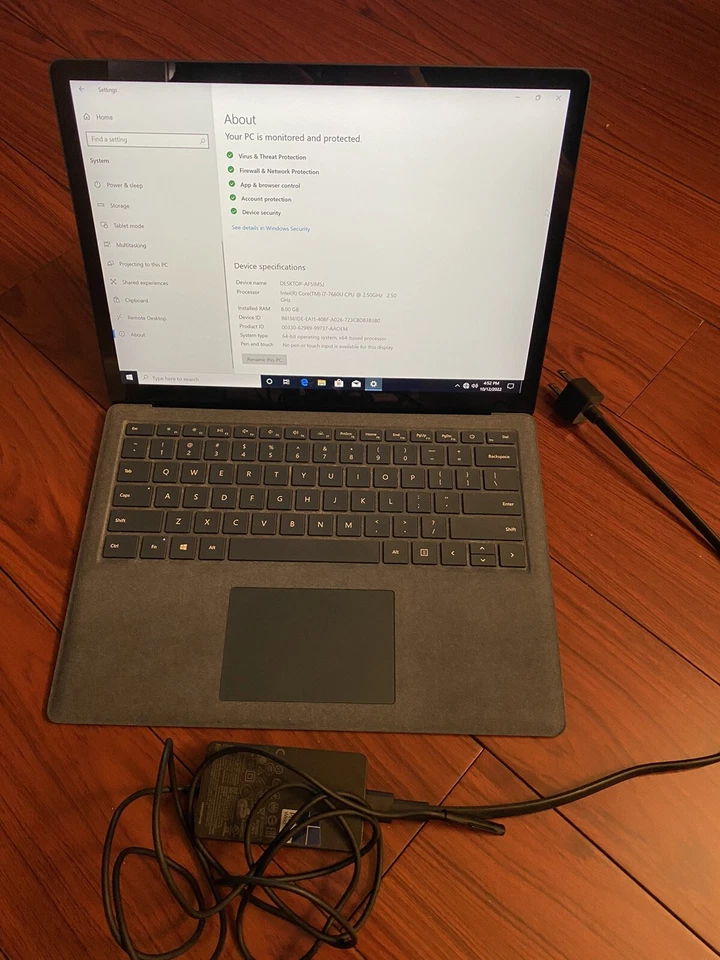 Microsoft Surface Laptop 13.5" (256GB SSD, Intel Core i7-7660U, 2.50GHz, 8GB... Foto 4 de 4