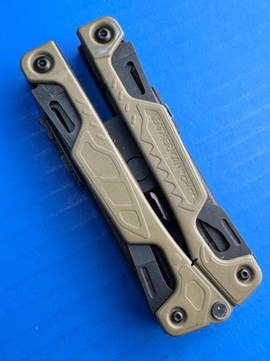 Leatherman OHT One Handed Tool Multi Tool Hunting Fishing Camping - Coyote Tan