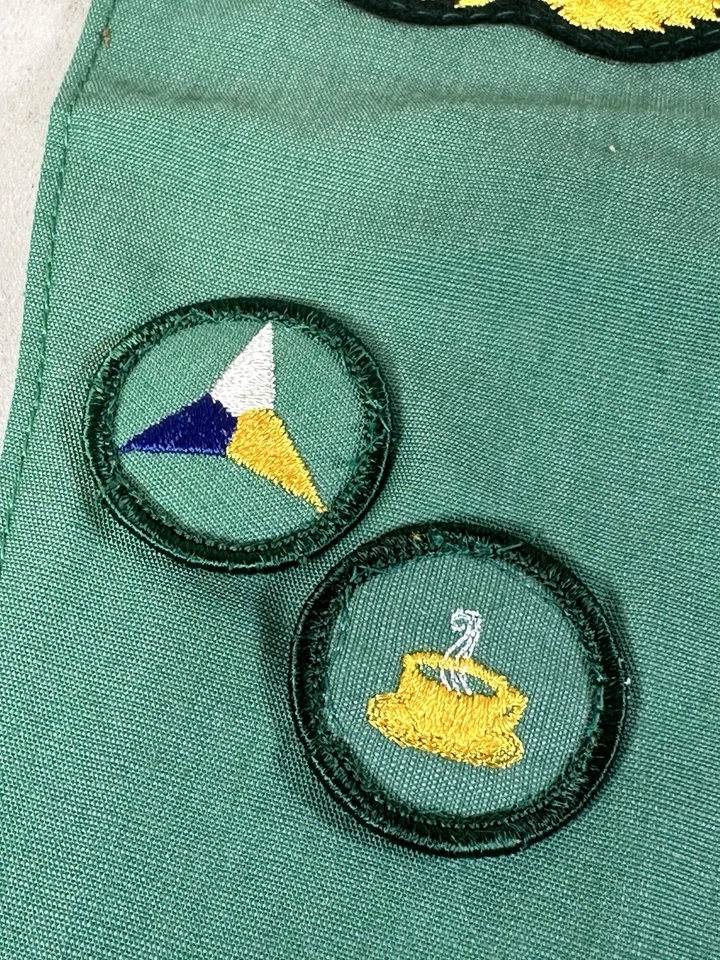 Faja vintage Girl Scout con parches y alfileres - Tropa 74, Penn Lakes Foto 2 de 4