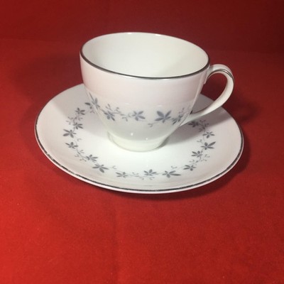 Royal Doulton, Cadence, Kaffeetasse & Untertasse, 13 verfügbar