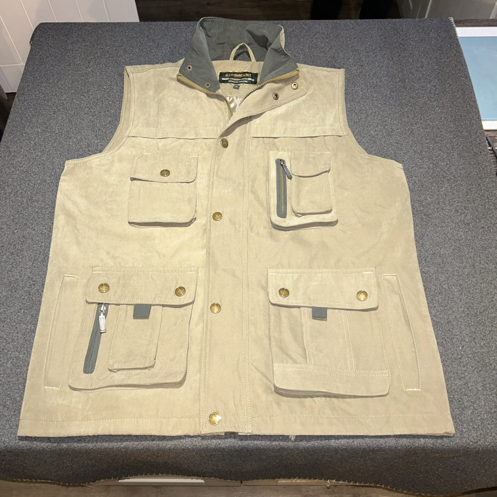 Fishing gilet Utility Vest Men's Size M Hunting Hiking Outdoors highmount New