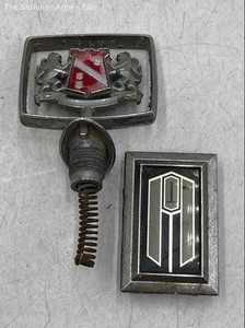 2 Piece Vintage Chrysler And Oldsmobile Toronado Car Yorker Hood Ornaments
