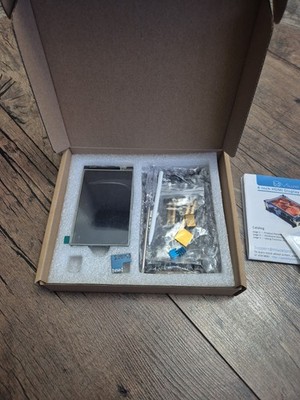 Miuzei Raspberry Pi 4 Gehäuse, Screen und Kühler