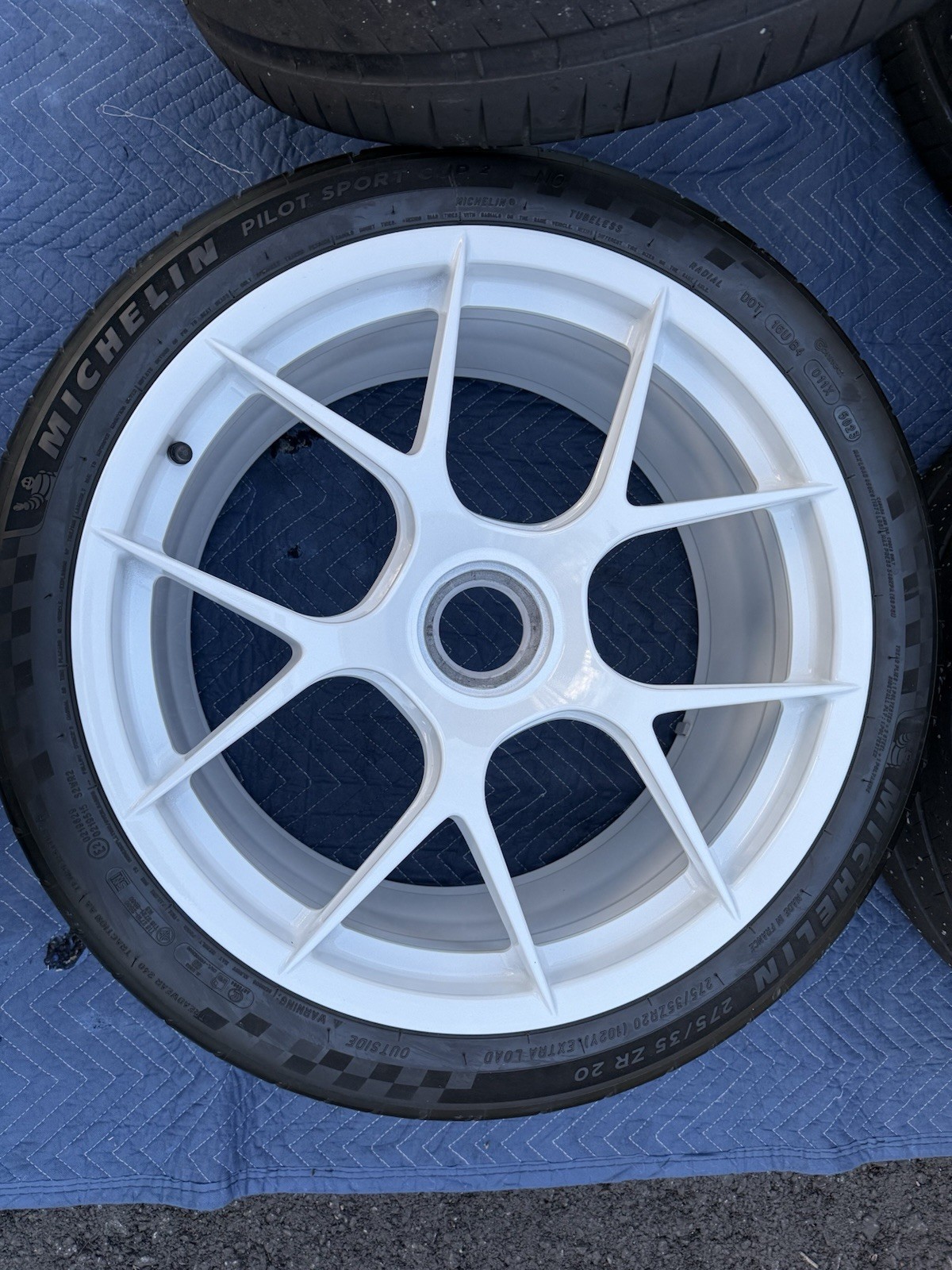 20/21 Factory Porsche 911 GT3RS 992 9GT601025AL 9GT601025AM Rims With TPMS Tires