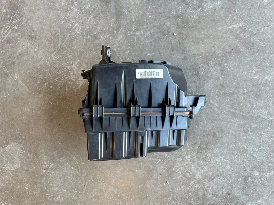 2014-2022 Jaguar F-Type 5.0L Air Intake Air Cleaner Box Right Side T2R1365 - Image 4 of 4