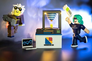 Roblox Action Figure Innovation Lab Virtual Game Code Toy Gift Set - image is loading roblox action figure innovation lab virtual game code