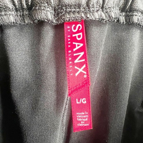 SPANX Women's Leather like Jogger pants Size L NEW - Picture 5 of 9