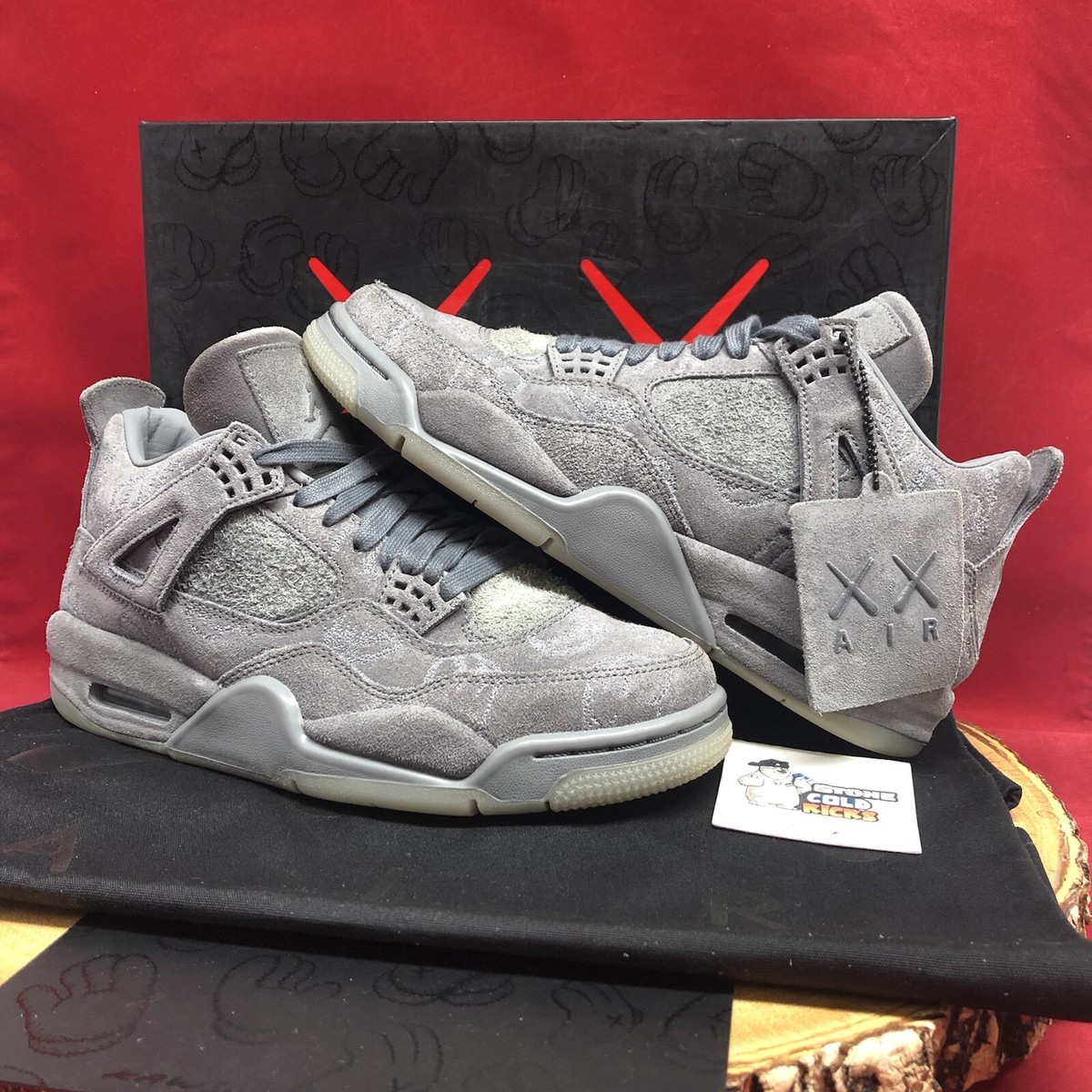 NIKE AIR JORDAN 4 RETRO KAWS GREY 930155-003 Size 8 Official NIKE AIR JORDAN 4 RETRO KAWS GREY 930155-003 Size 8 Official